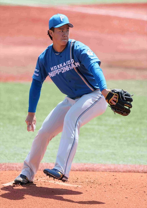 ���C�A�E�g�i���˂̃n���t�@���j