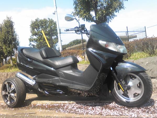 Shonan Road Runner �Ó샍�[�h�����i�[�����܂�ς��܂����������Y�g���C�N���O�֎�