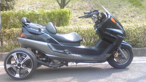 Shonan Road Runner �Ó샍�[�h�����i�[�����܂�ς��܂����������Y�g���C�N���O�֎�