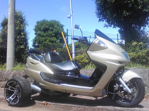 Shonan Road Runner �Ó샍�[�h�����i�[�����܂�ς��܂����������Y�g���C�N���O�֎�