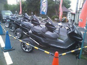 Shonan Road Runner �Ó샍�[�h�����i�[�����܂�ς��܂����������Y�g���C�N���O�֎�