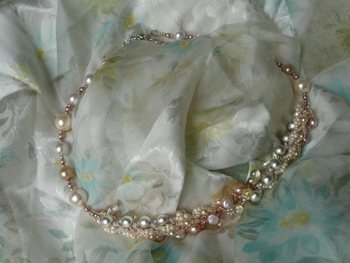 �A�g���G�r���[ Atelier View