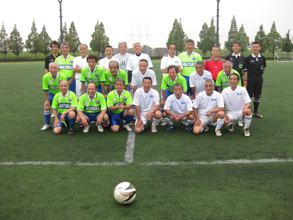 holy-knight�@     Senior Football