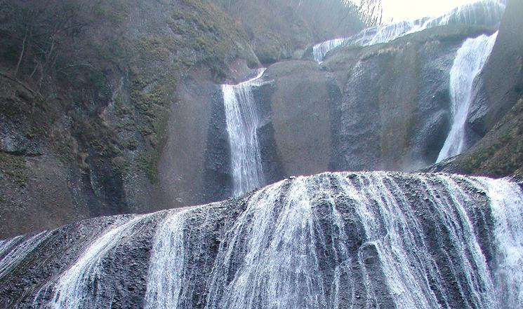 ���₶�̎