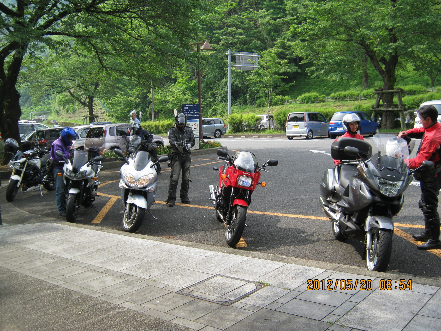 ���������đ���܂��񂩁H