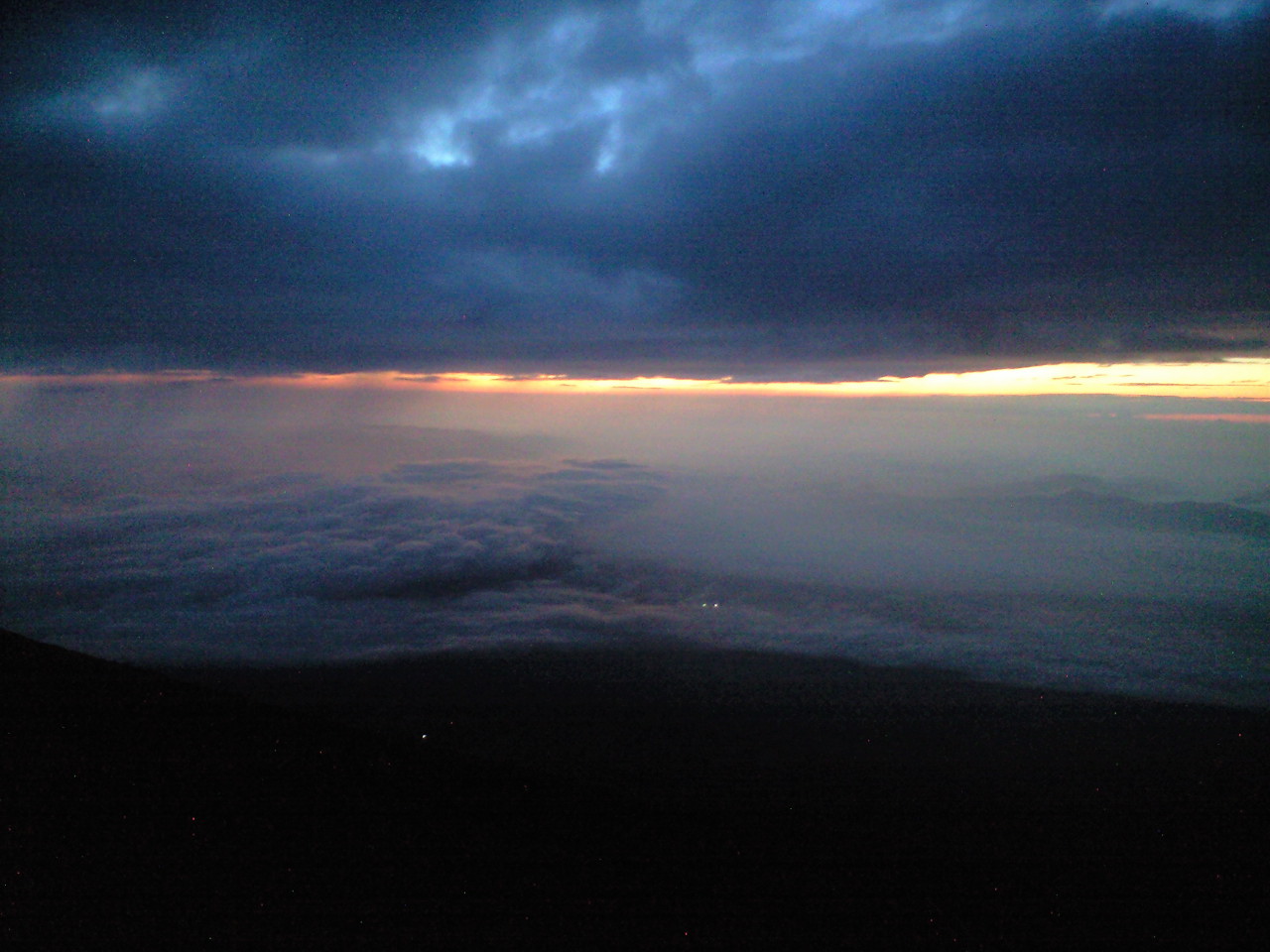 �s����ʐM�@�j�r�X�|�[�c