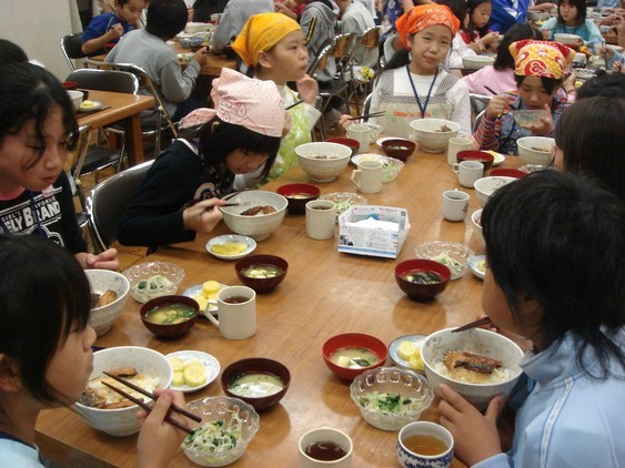 �����ʐM�[����l�b�g