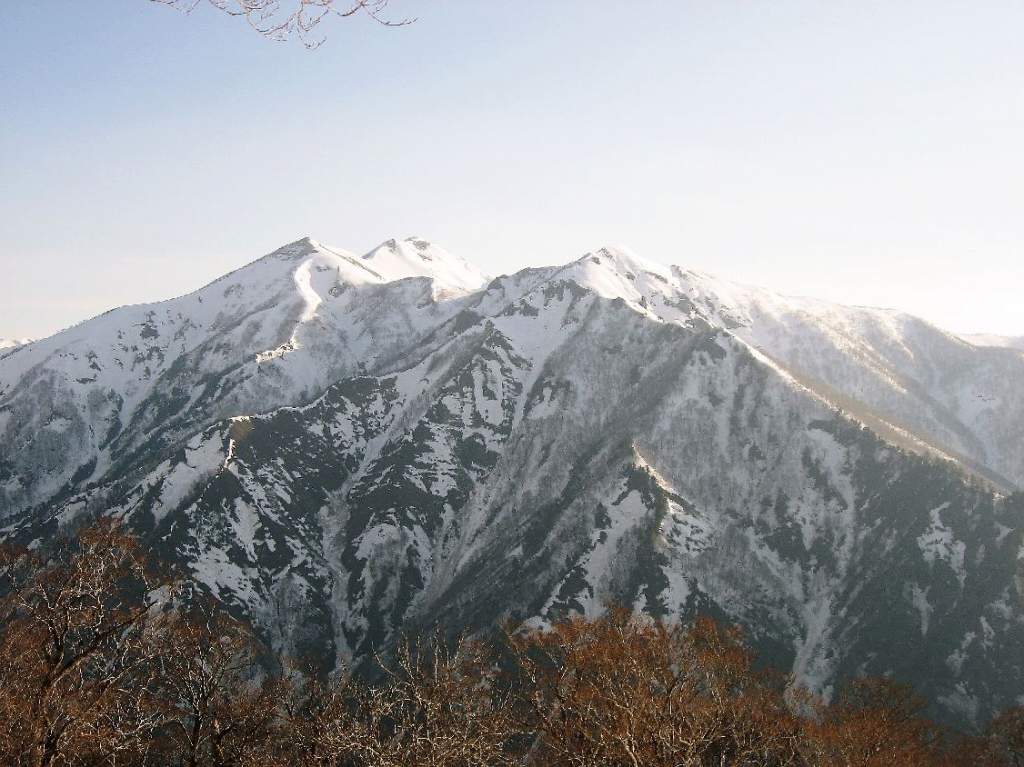 �����������̎R�����L�T