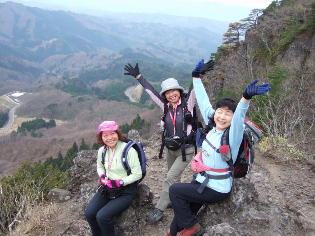 �����������̎R�����L�T