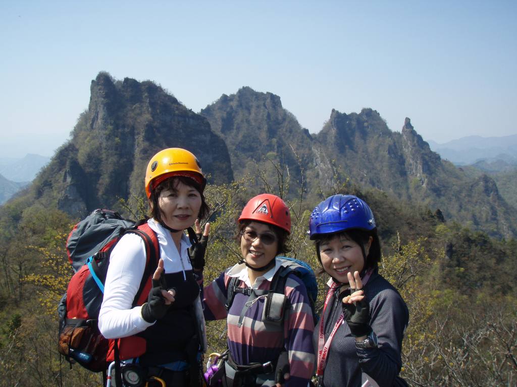 �����������̎R�����L�T