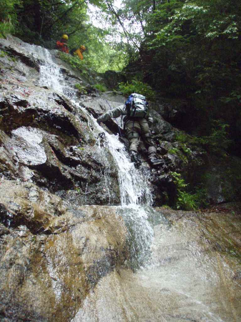 �����������̎R�����L�T