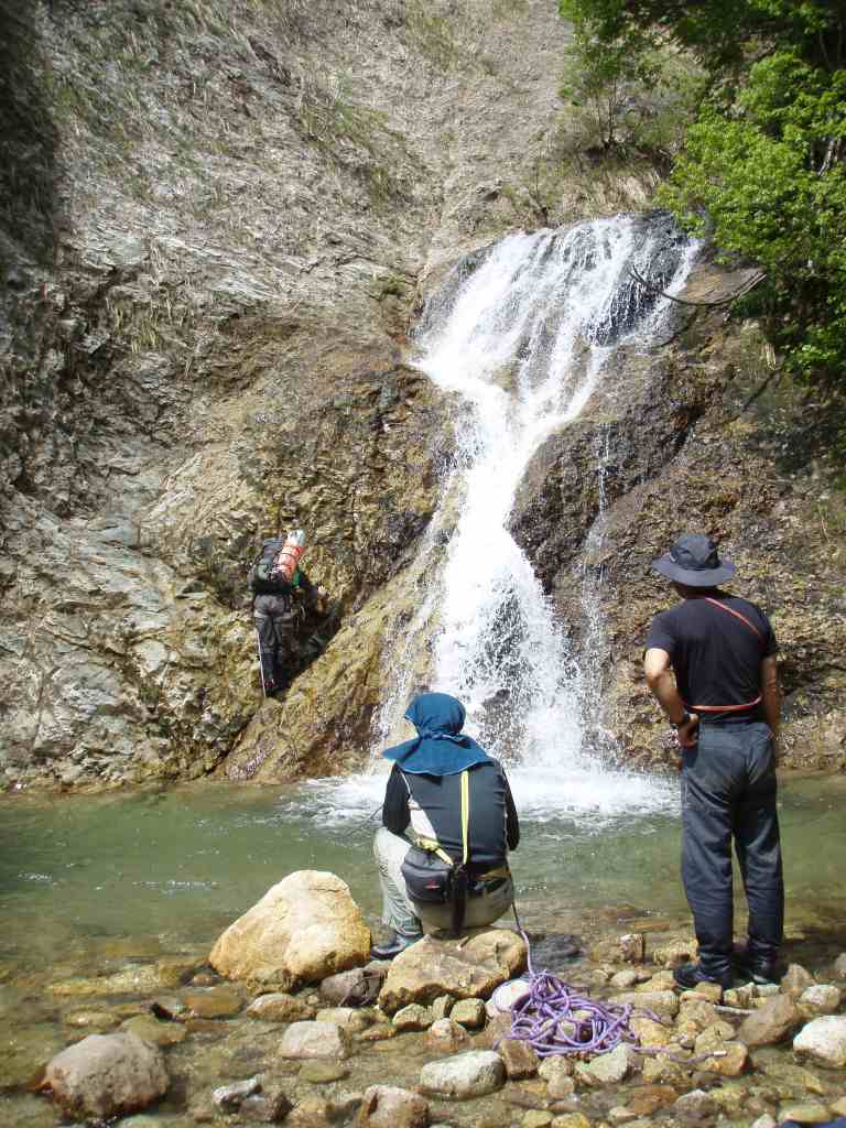 �����������̎R�����L�T