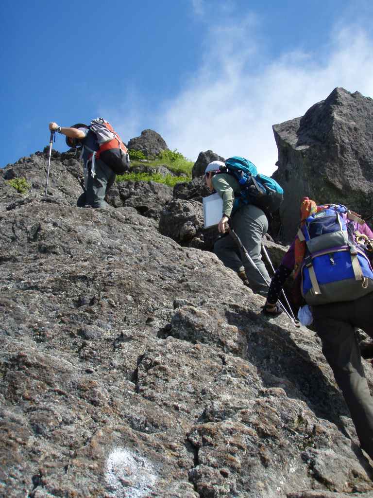 �����������̎R�����L�T