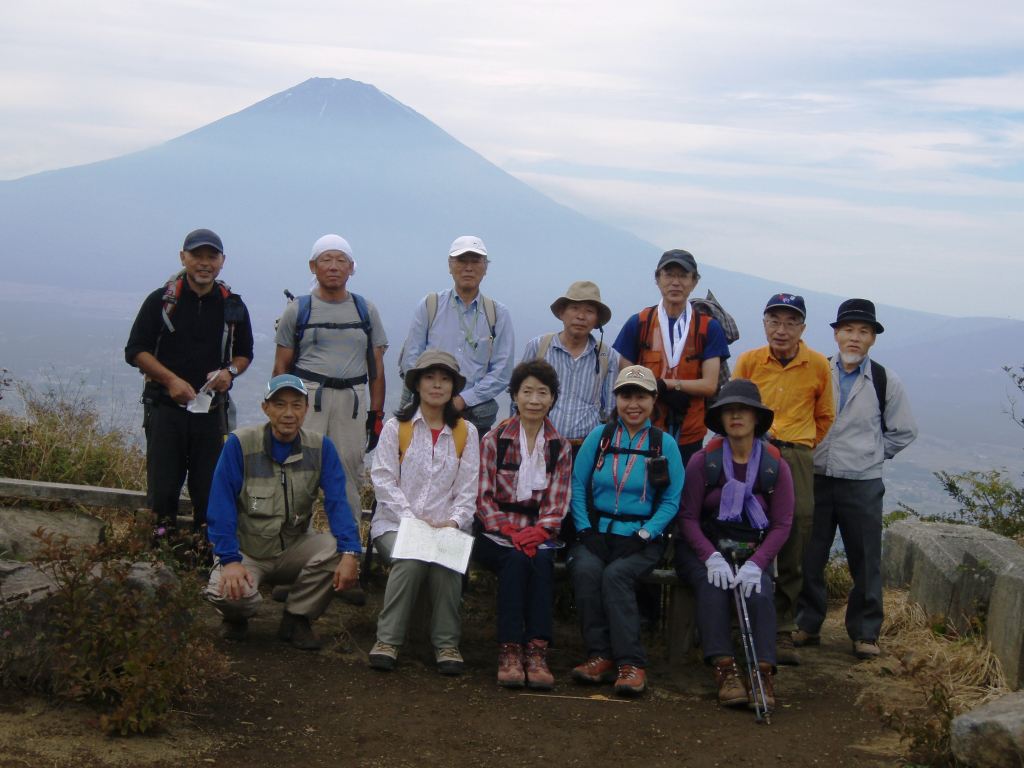 �����������̎R�����L�T