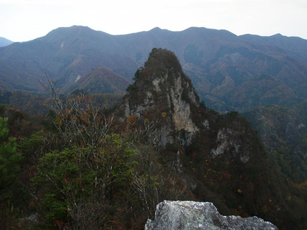 �����������̎R�����L�T