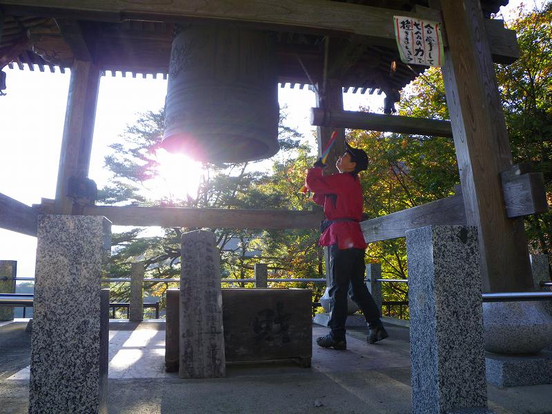 �����������̎R�����L�T