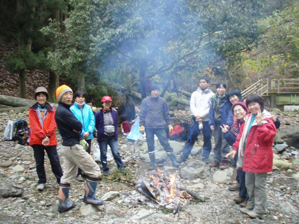 �����������̎R�����L�T