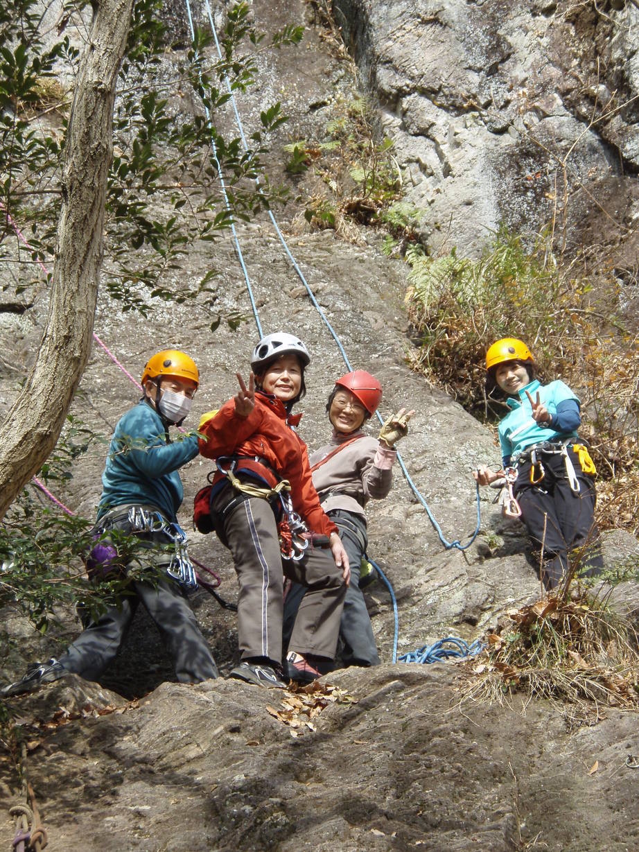 �����������̎R�����L�T