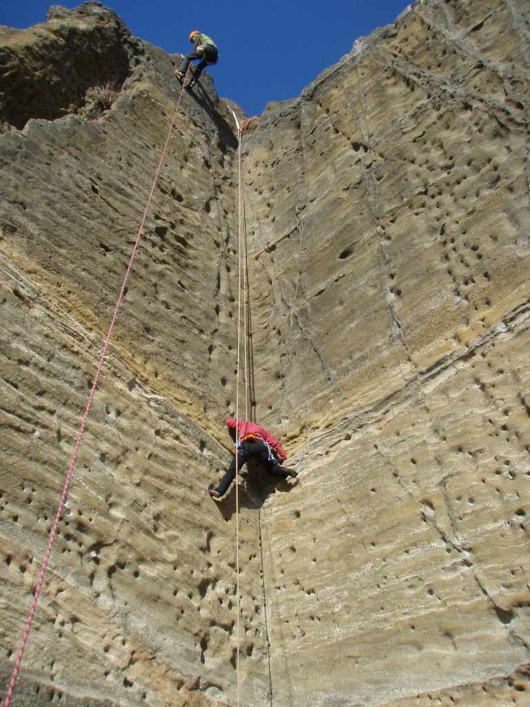 �����������̎R�����L�T