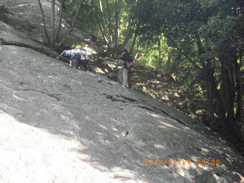 �����������̎R�����L�T