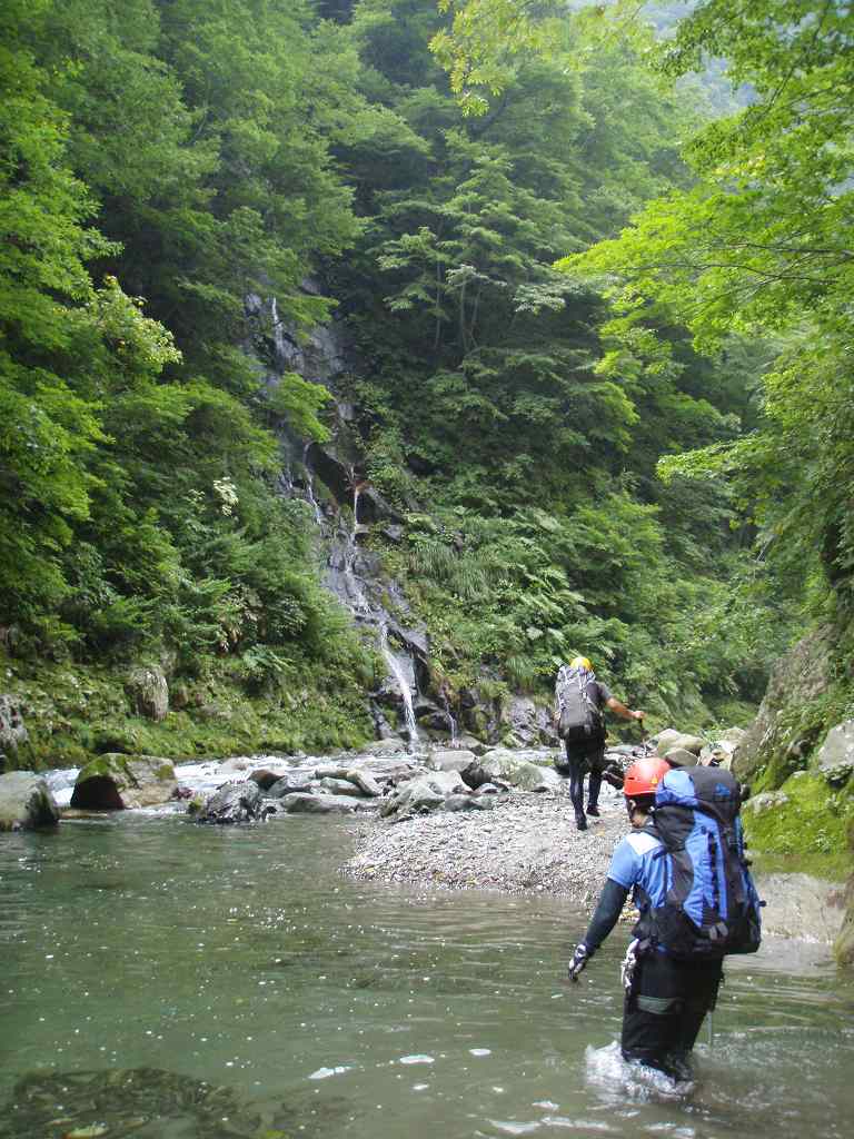 �����������̎R�����L�T