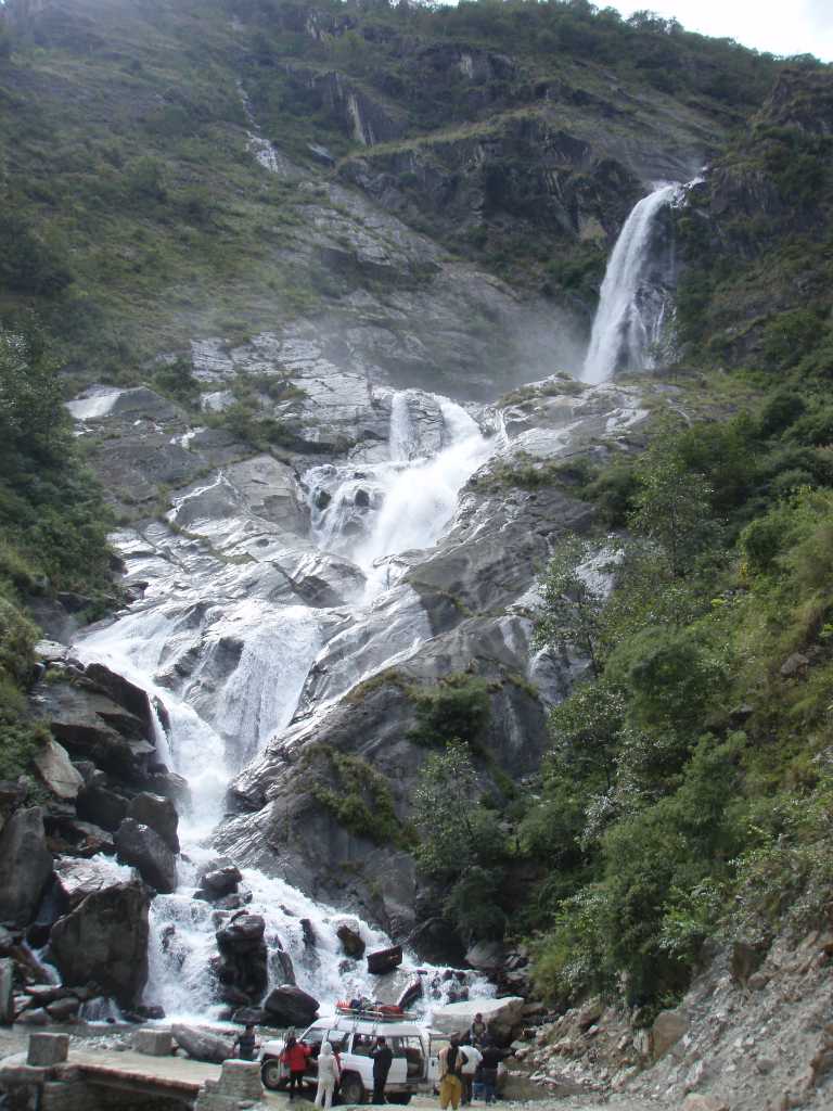 �����������̎R�����L�T