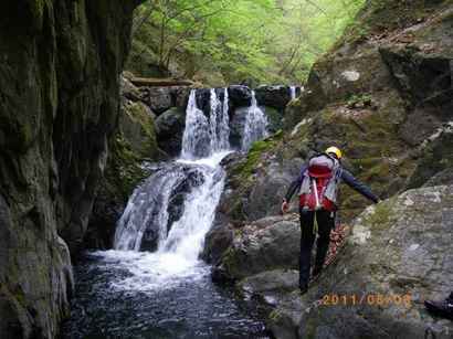 �����������̎R�����L�T