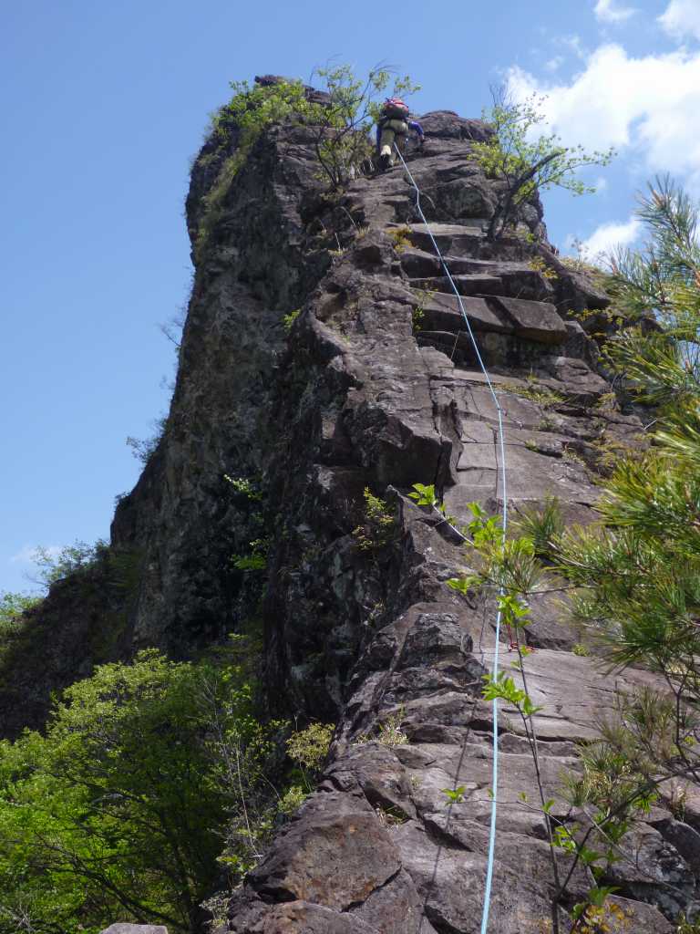 �����������̎R�����L�T