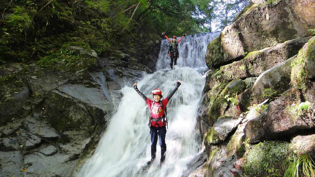 �����������̎R�����L�T