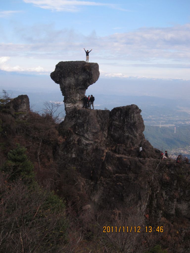 �����������̎R�����L�T