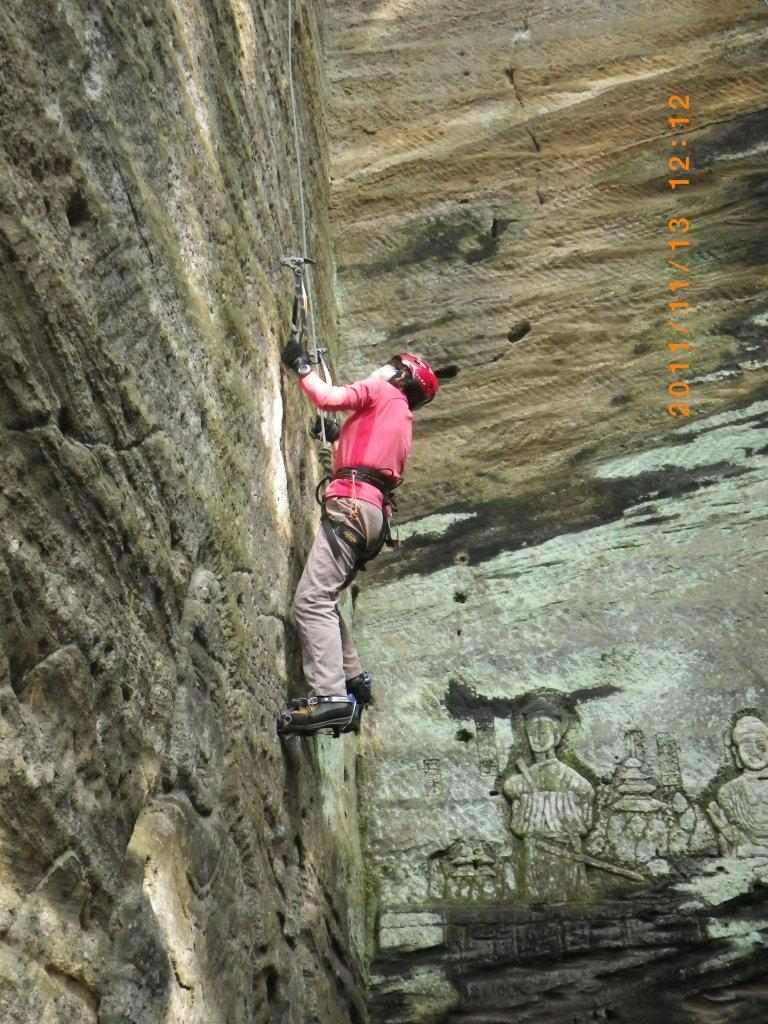 �����������̎R�����L�T