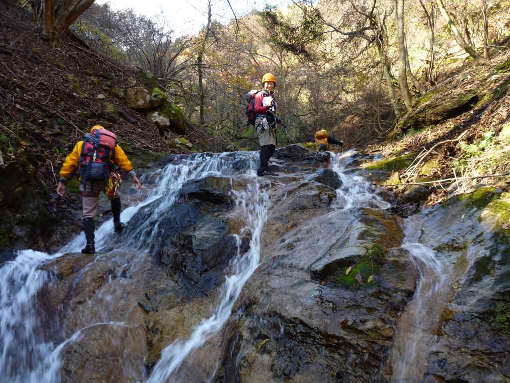 �����������̎R�����L�T