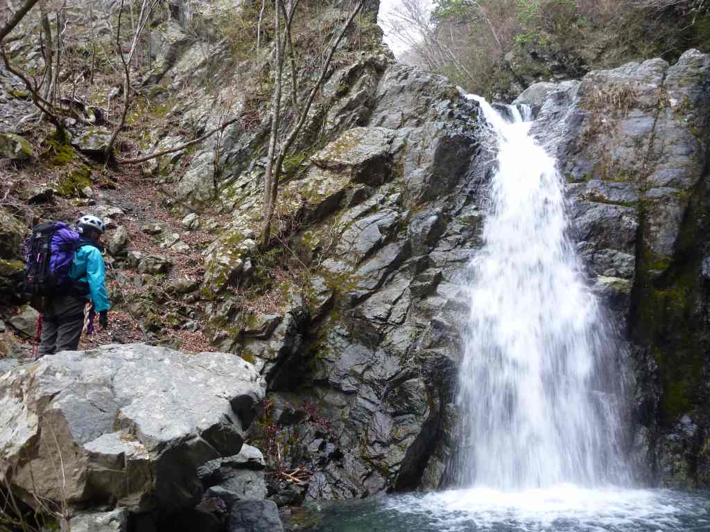 �����������̎R�����L�T