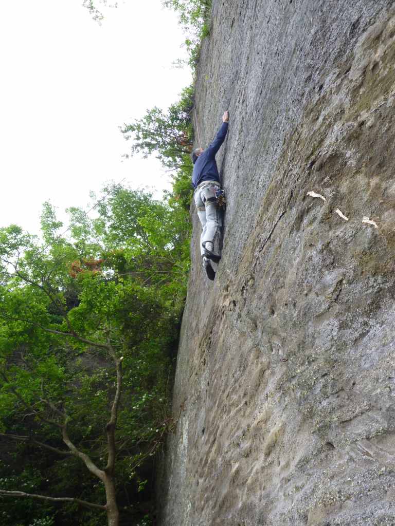 �����������̎R�����L�T