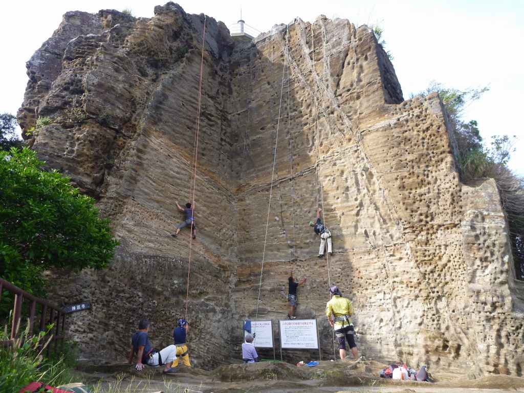 �����������̎R�����L�T