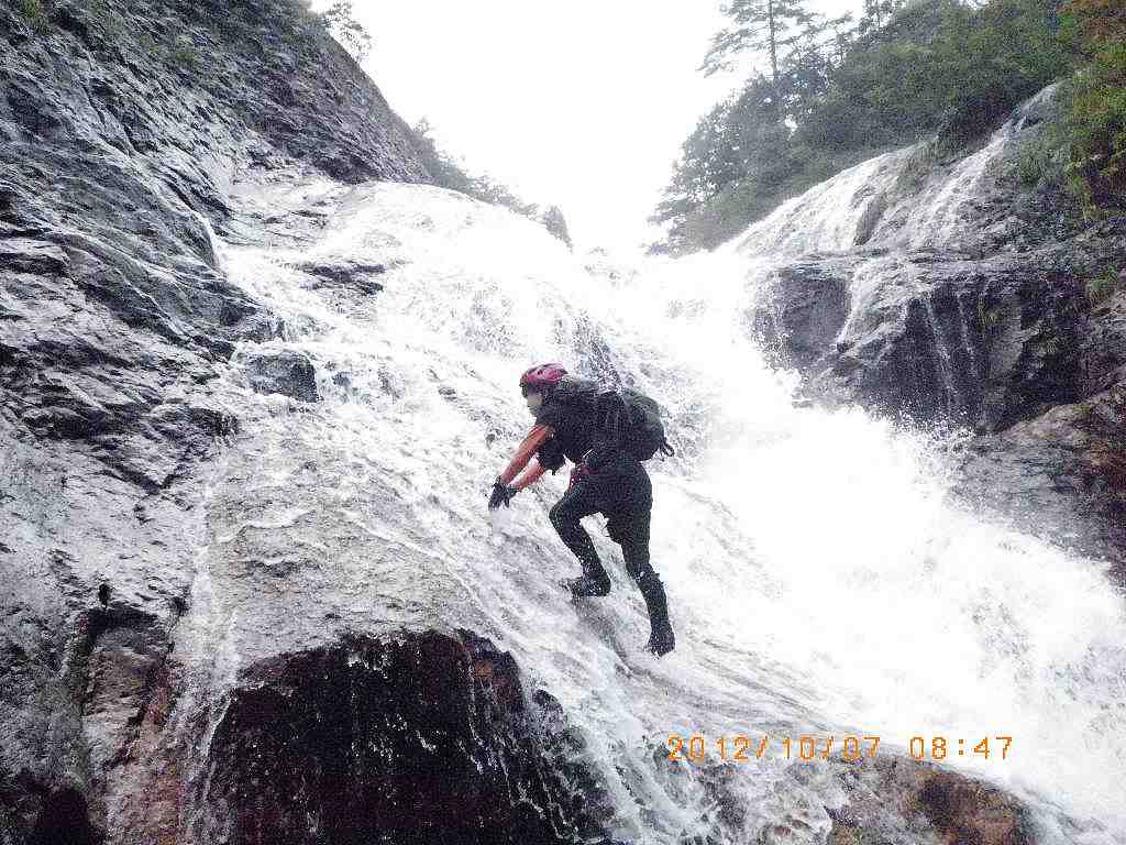 �����������̎R�����L�T