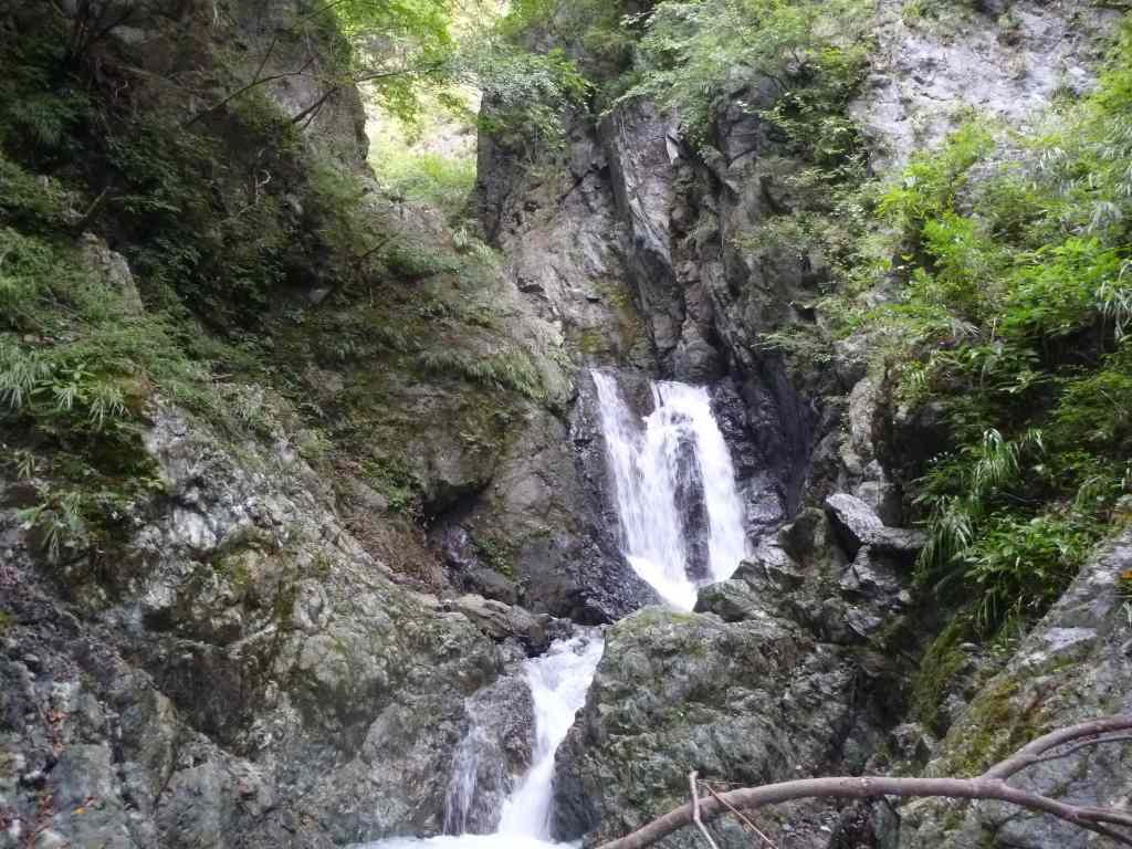 �����������̎R�����L�T