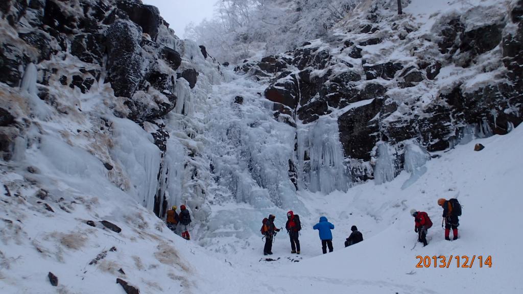 �����������̎R�����L�T