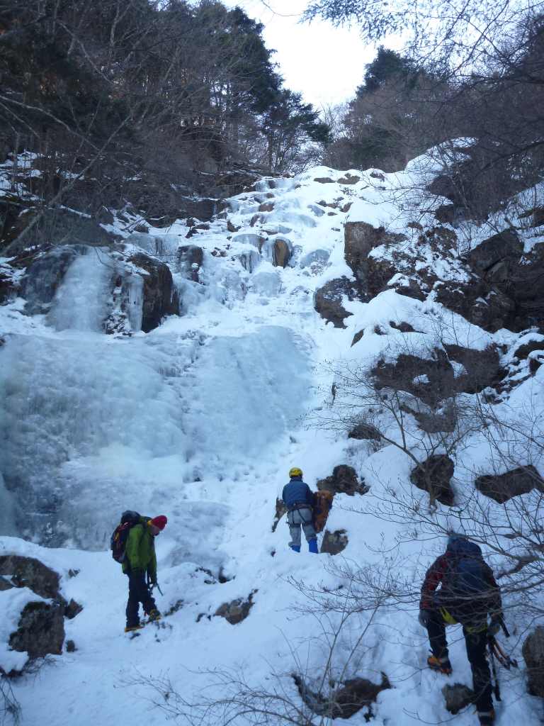 �����������̎R�����L�T