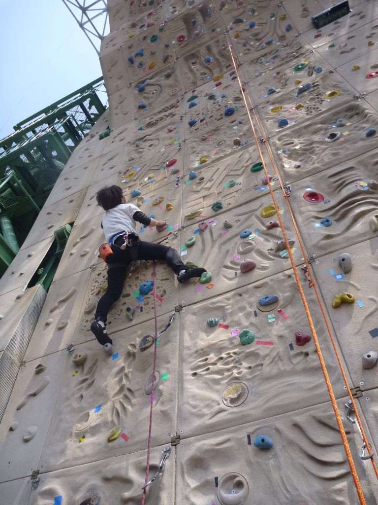 �����������̎R�����L�T