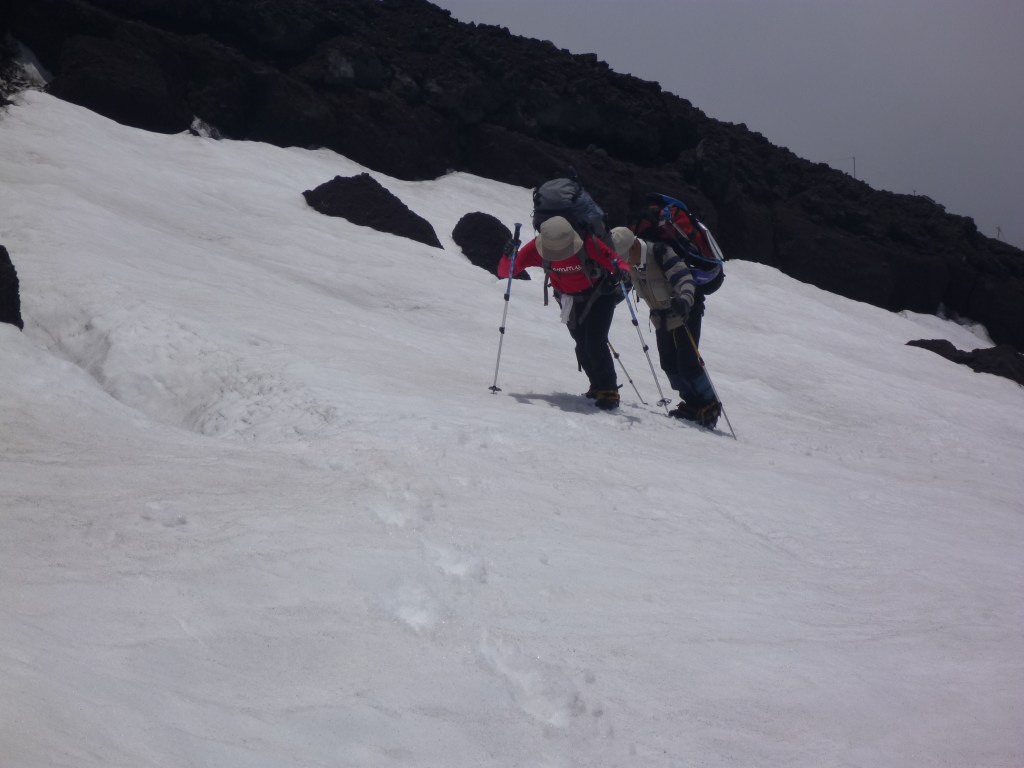 �����������̎R�����L�T