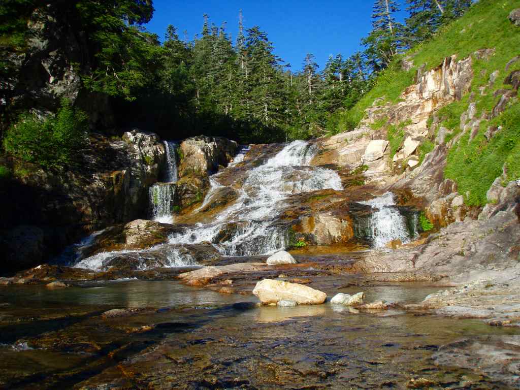 �����������̎R�����L�T