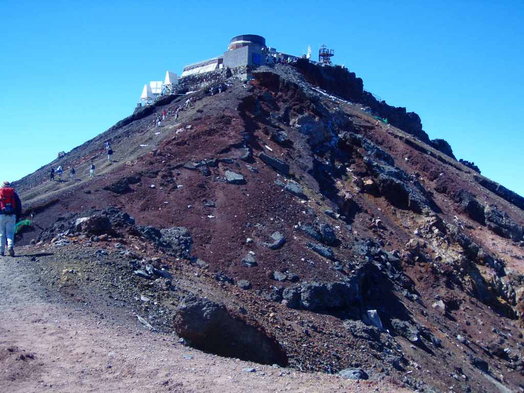 �����������̎R�����L�T