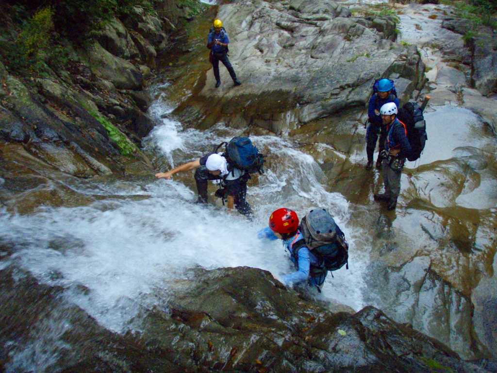 �����������̎R�����L�T