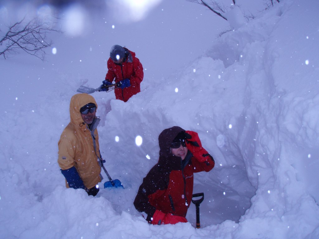 �����������̎R�����L�T