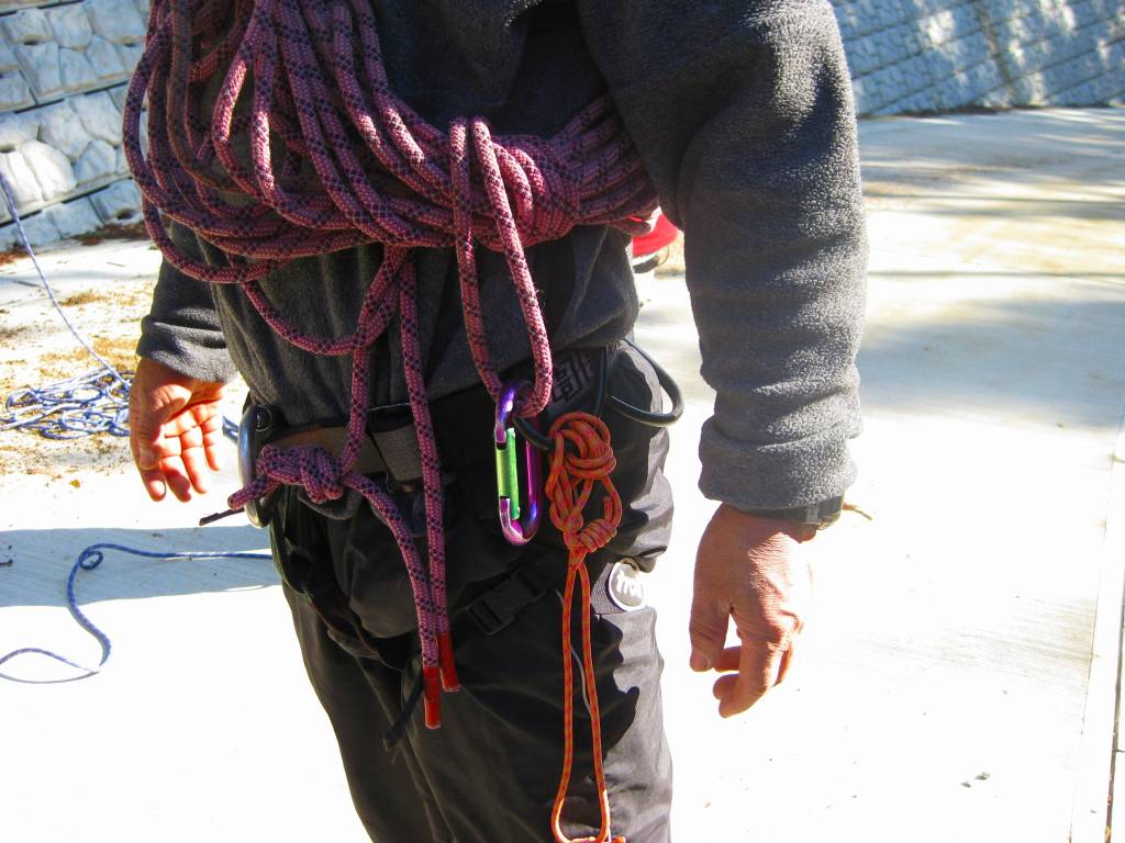 �����������̎R�����L�T