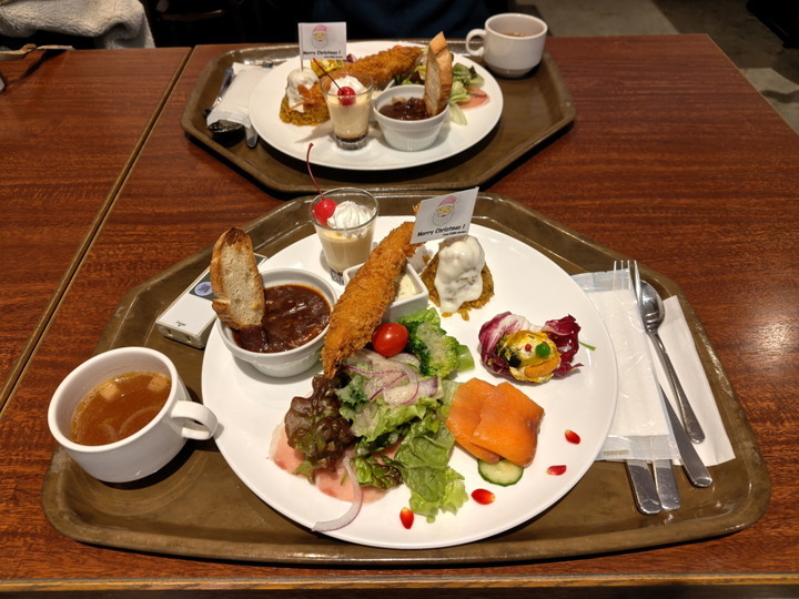 �̂肾���[�̃K���N�^��