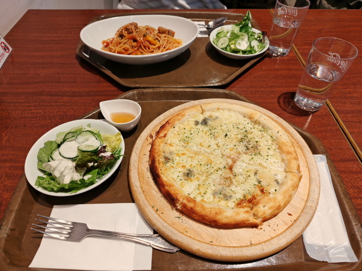 �̂肾���[�̃K���N�^��