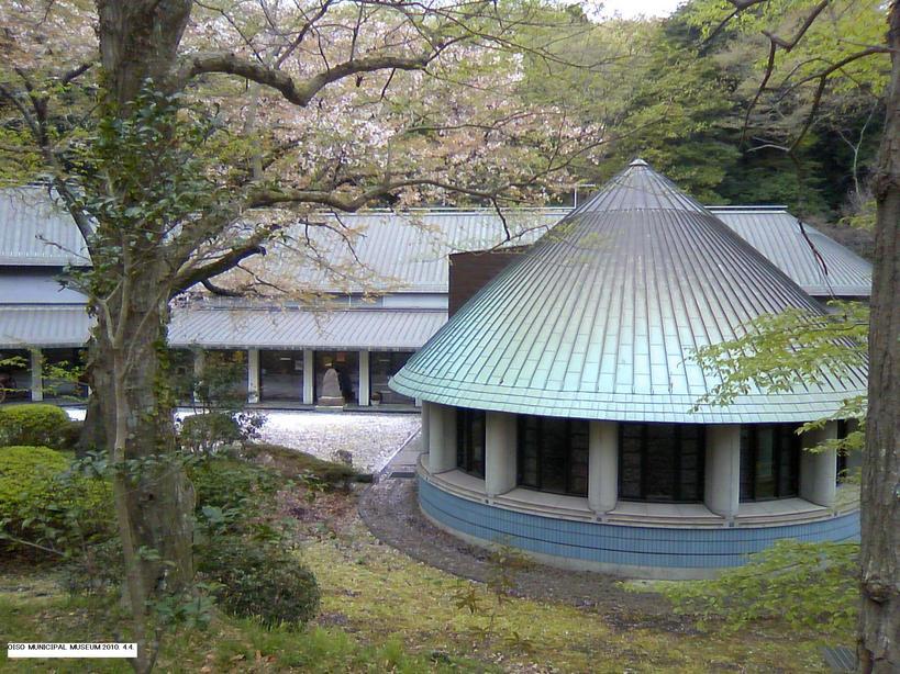 ��钬���y�����كm�[�g  Oiso Municipal Museum