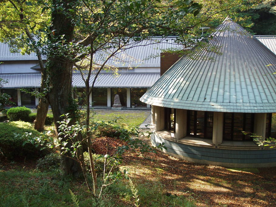 ��钬���y�����كm�[�g  Oiso Municipal Museum